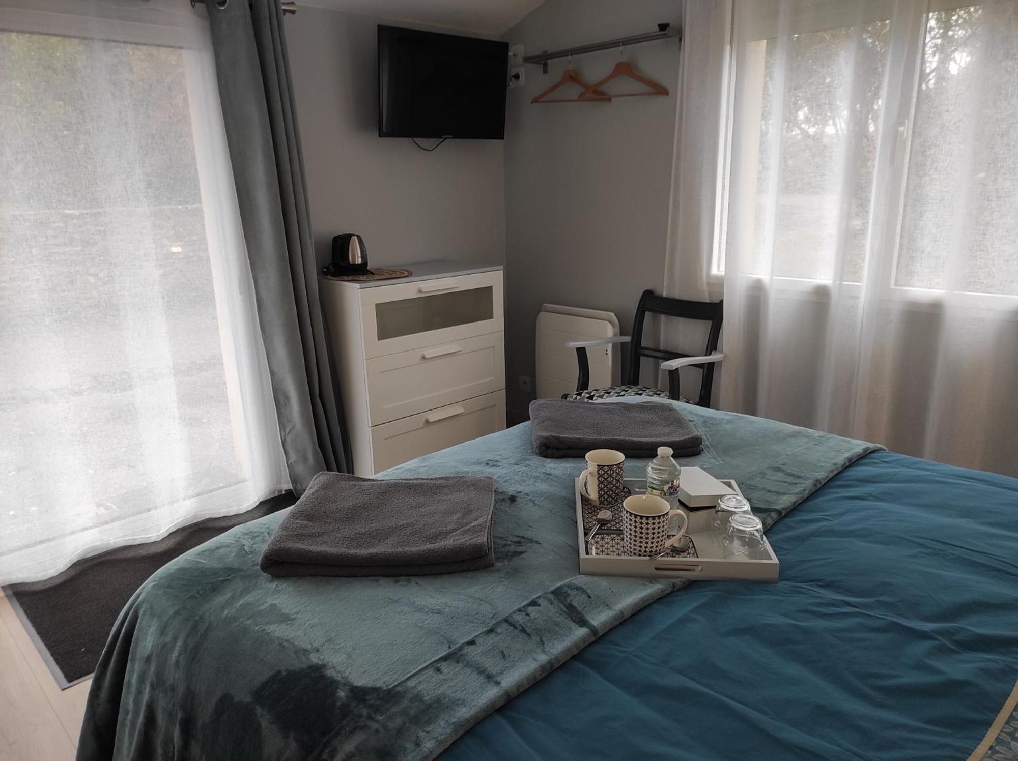 Aux Agapanthes Bed & Breakfast Pluherlin ภายนอก รูปภาพ