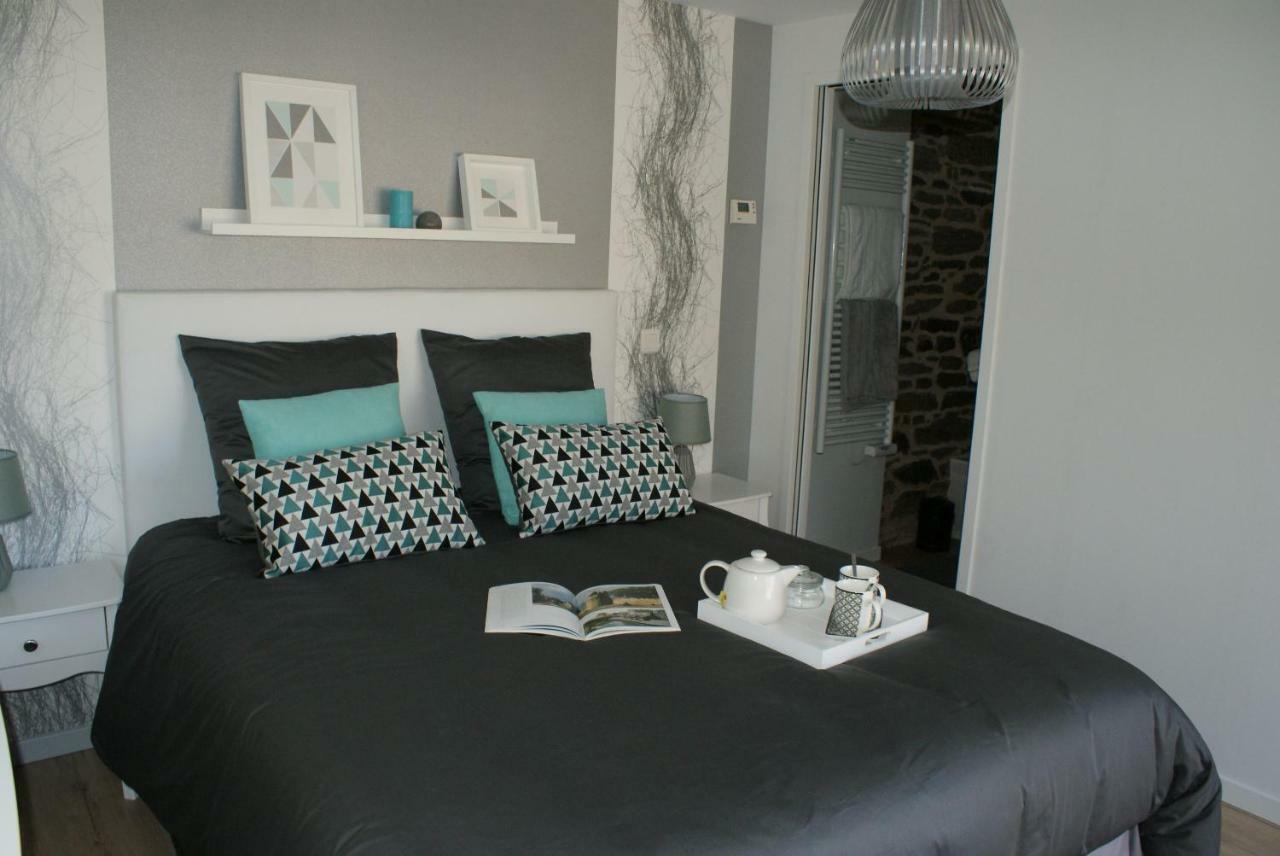 Aux Agapanthes Bed & Breakfast Pluherlin ภายนอก รูปภาพ