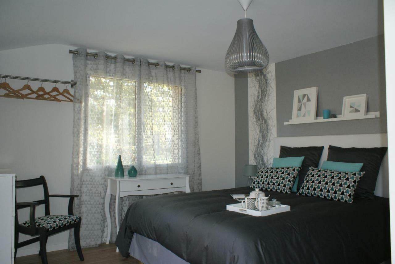 Aux Agapanthes Bed & Breakfast Pluherlin ภายนอก รูปภาพ