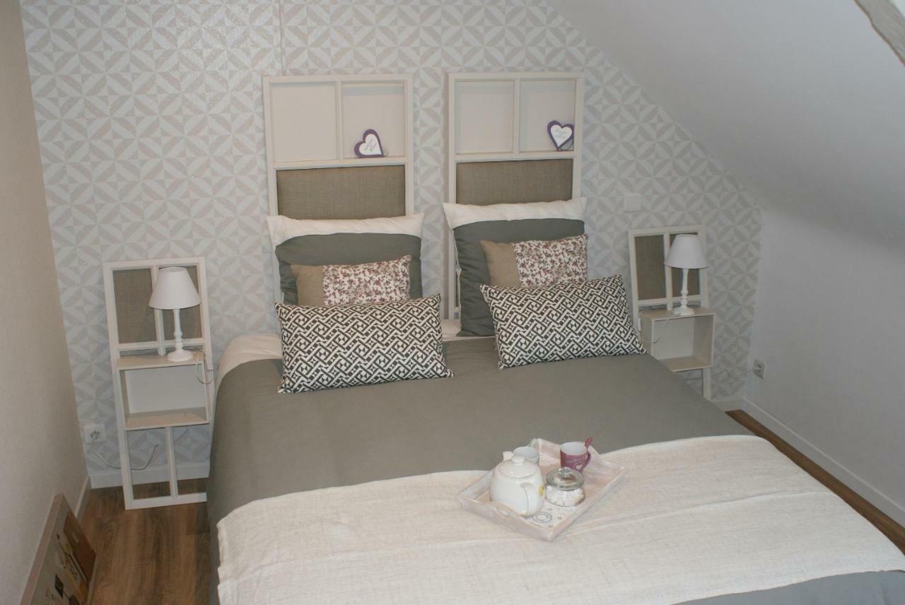 Aux Agapanthes Bed & Breakfast Pluherlin ภายนอก รูปภาพ